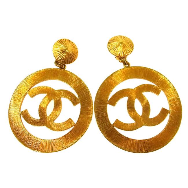 Hoop Clip On Earrings Textured Large Gold in Metal with Gold-tone